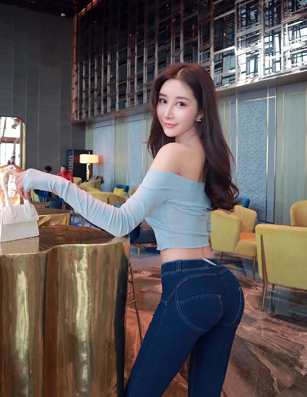 巴黎商务模特微信